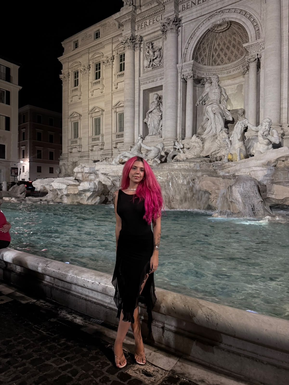 Anna Clara em viagem, na Fontana di Trevi